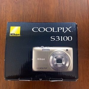 COPY - ❤️NIKON COOLPIX S3100 Digital Camera❤️